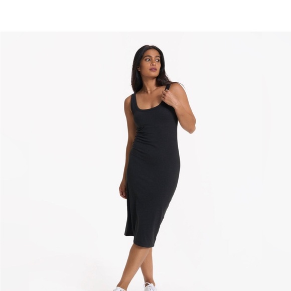 Vuori Halo Essential Dress
Women's DreamKnit Dress HEATHERED BLACK SIZE LARGE - Picture 5 of 13